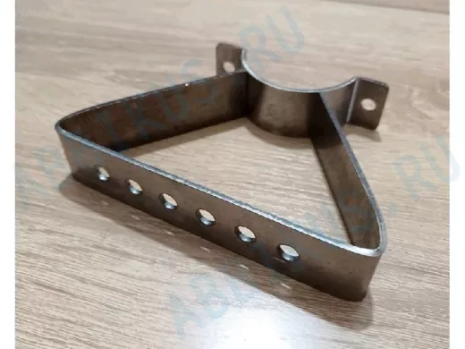 Кронштейн усиленный для прожектора на трубу диаметром 50мм 