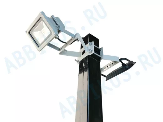 Кронштейн для двух прожекторов на квадратную трубу 60х60мм с отверстием "ХОП-217069" серый, сталь