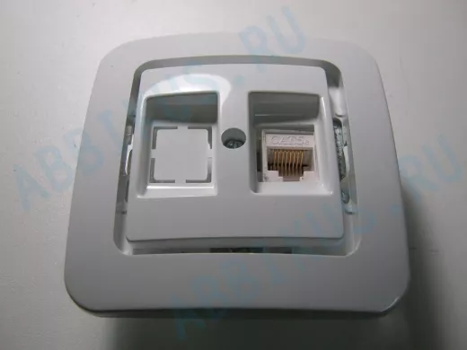MAKEL Lillium бел б/вст  роз гнездо+ комп CAT 5 71035