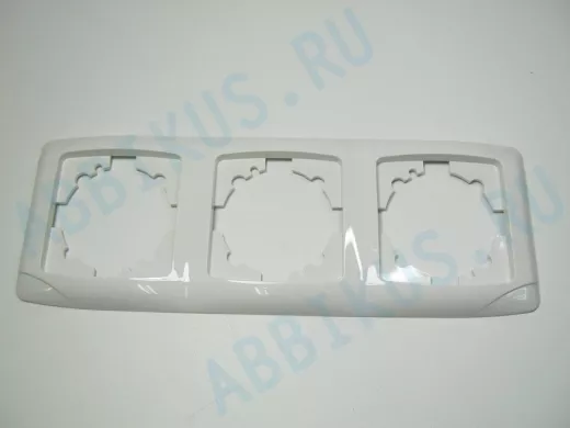 Vi-ko  Carmen бел  рамка 3-ая верт 571003